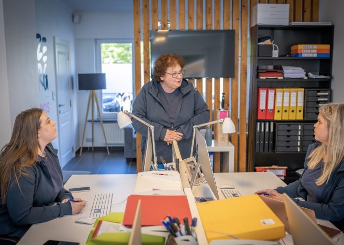 Overleg bij een advocatenkantoor